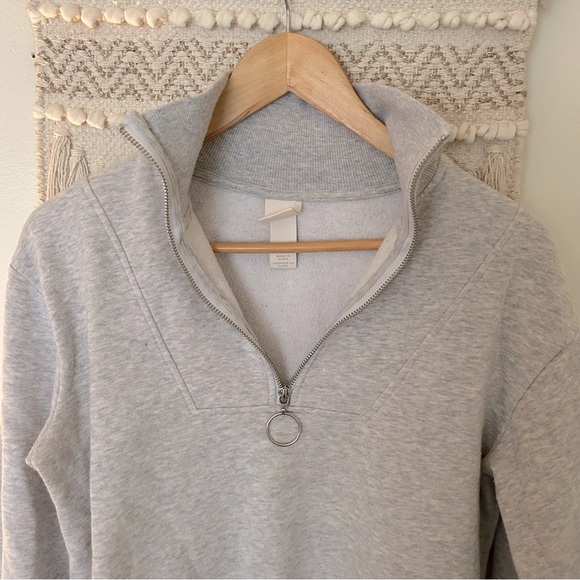 Heather light grey 1/4 zip sweatshirt - Picture 2 of 10